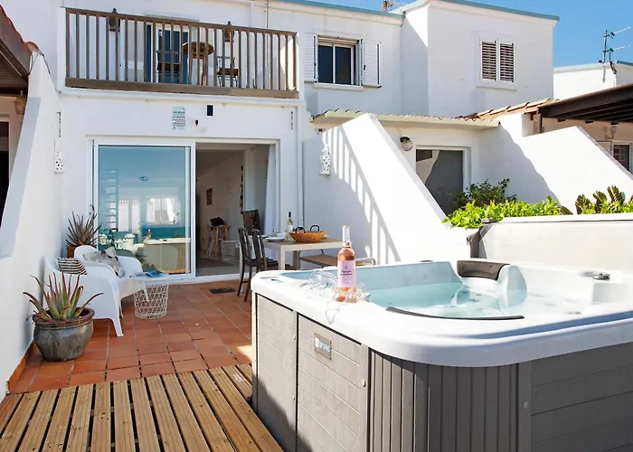 Luxury Oceanfront Villa